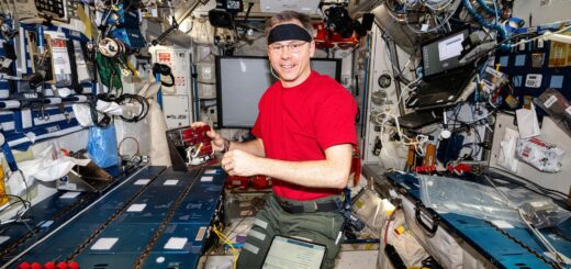 Nick Hague al lavoro durante la sua ultima missione SpaceX Crew-9. Crediti: NASA
